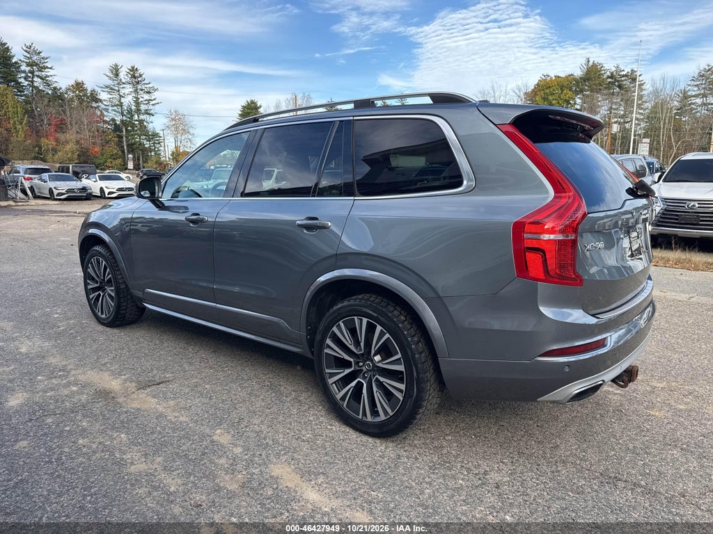 2019 Volvo XC90 T6 Momentum photo 3