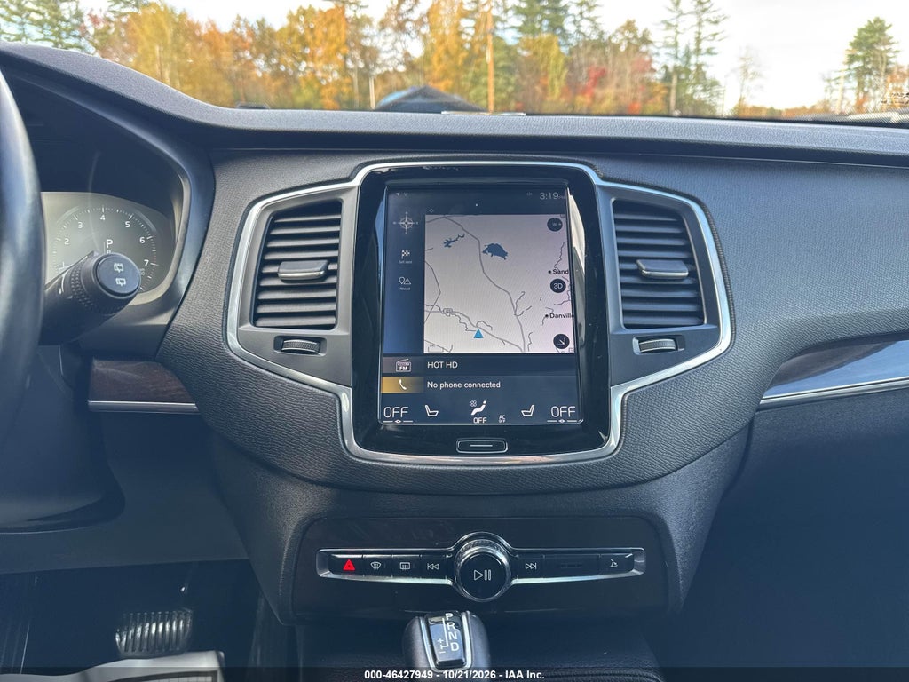 2019 Volvo XC90 T6 Momentum photo 6