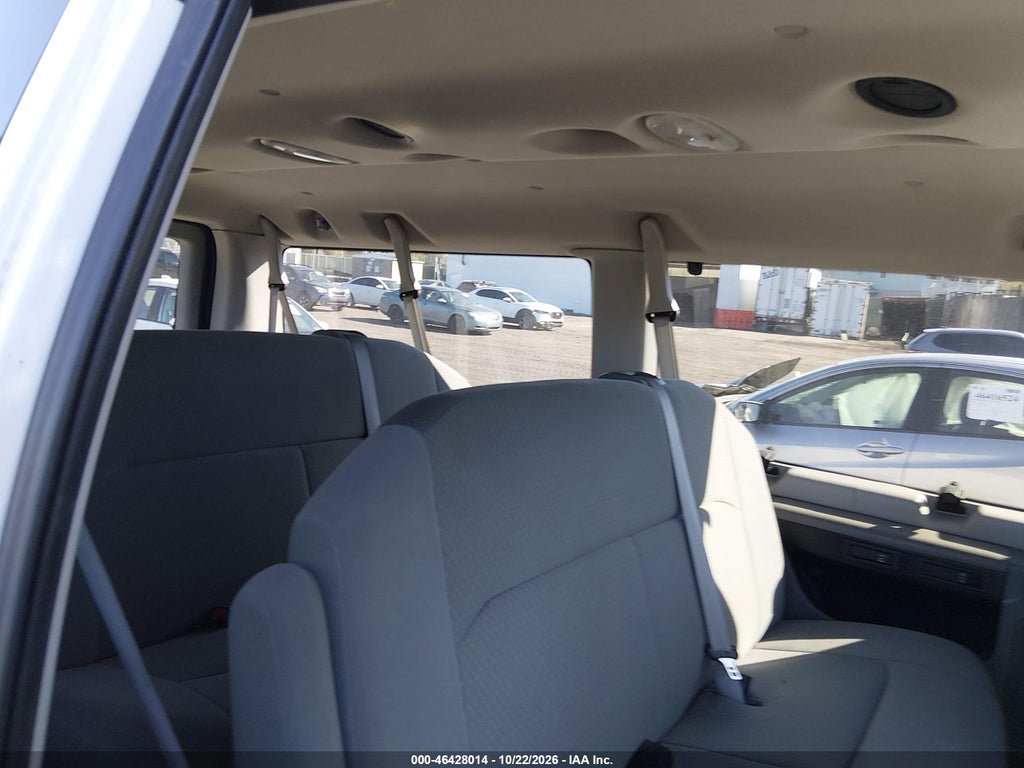 2008 Ford E-350 Super Duty XL/XLT photo 8