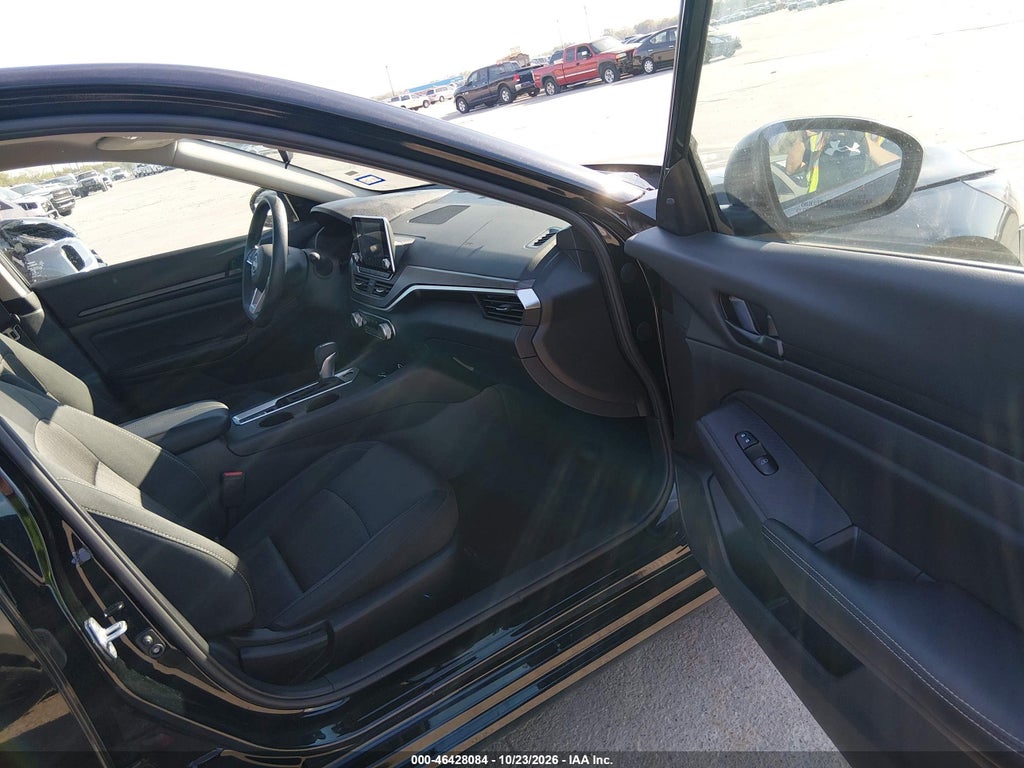 2026 Nissan Altima SV AWD photo 5