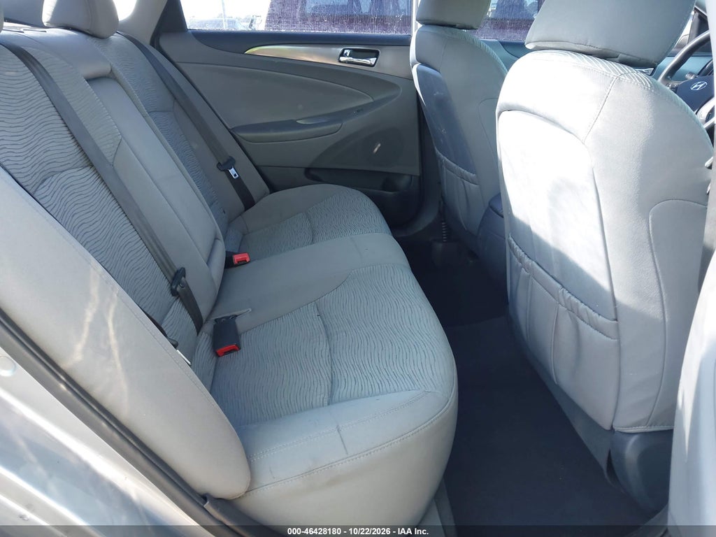 2015 Hyundai Sonata Hybrid photo 8
