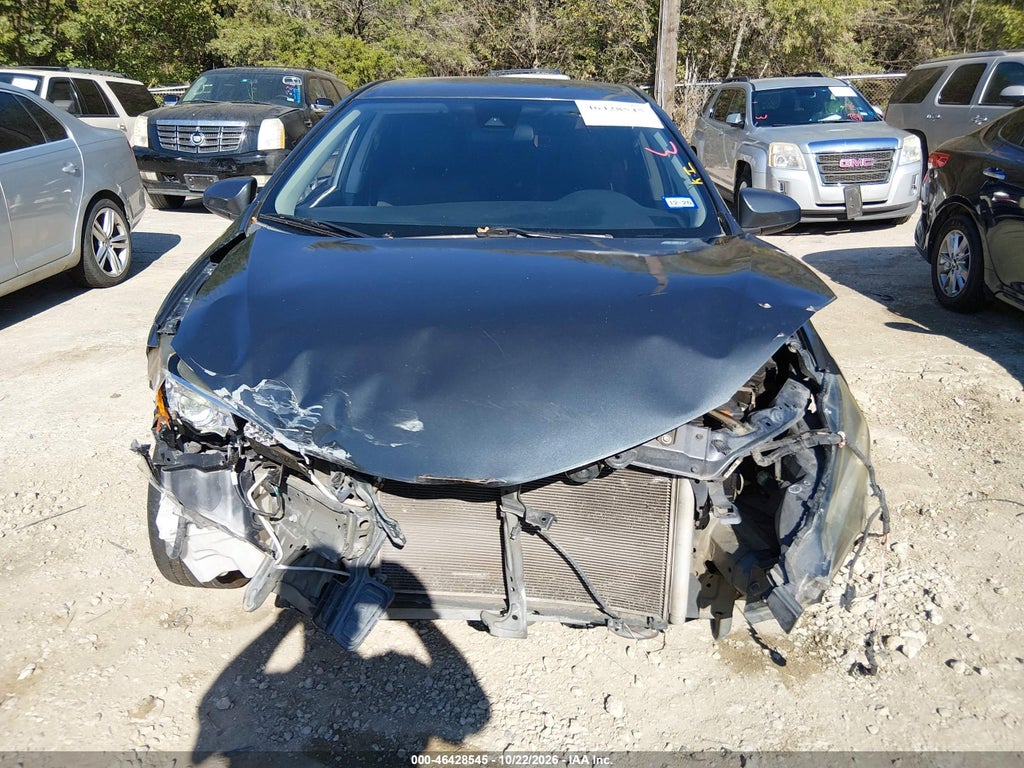 2017 Toyota Corolla LE photo 6
