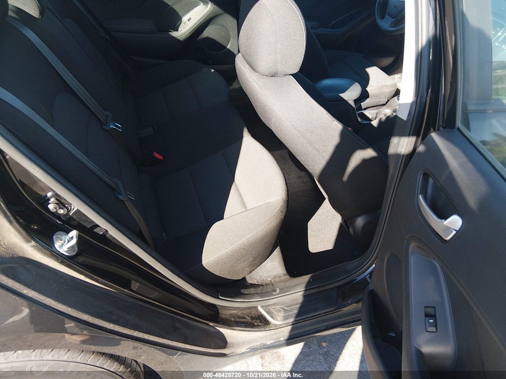 2017 Kia Forte LX photo 8