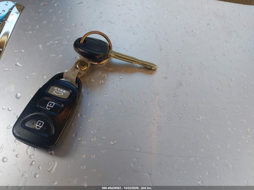 2013 Hyundai Elantra GLS photo 11
