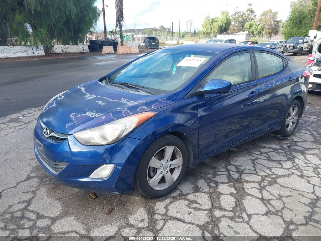 2013 Hyundai Elantra GLS photo 2
