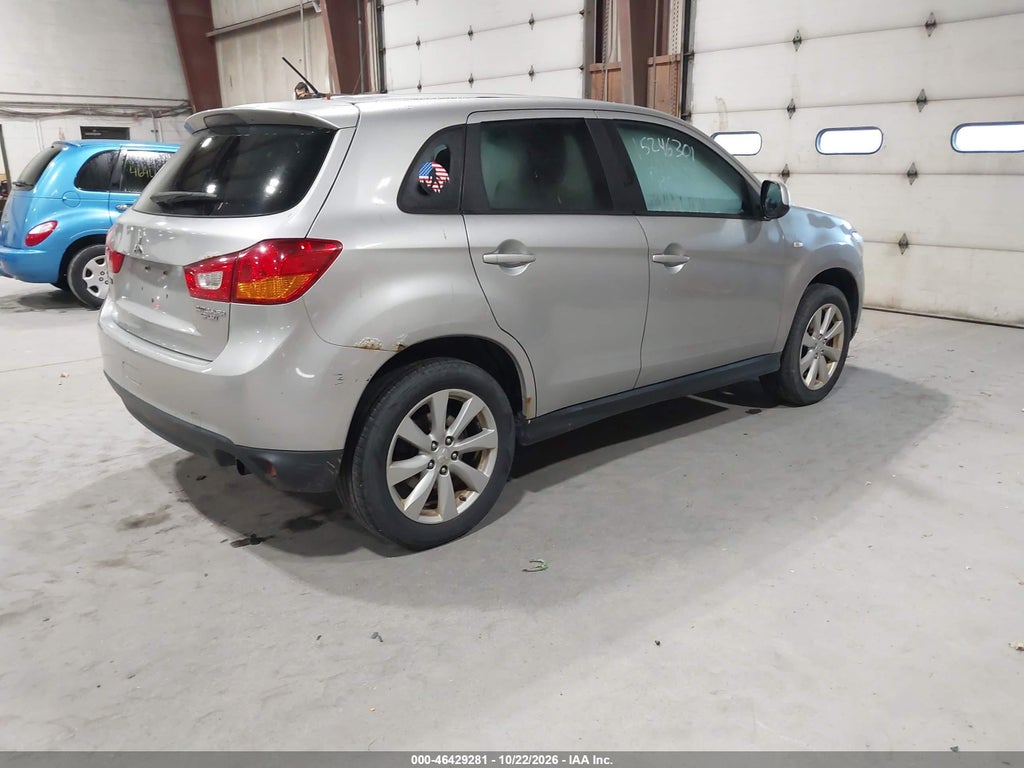 2015 Mitsubishi Outlander Sport ES photo 4
