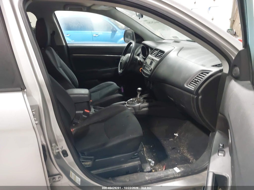 2015 Mitsubishi Outlander Sport ES photo 5