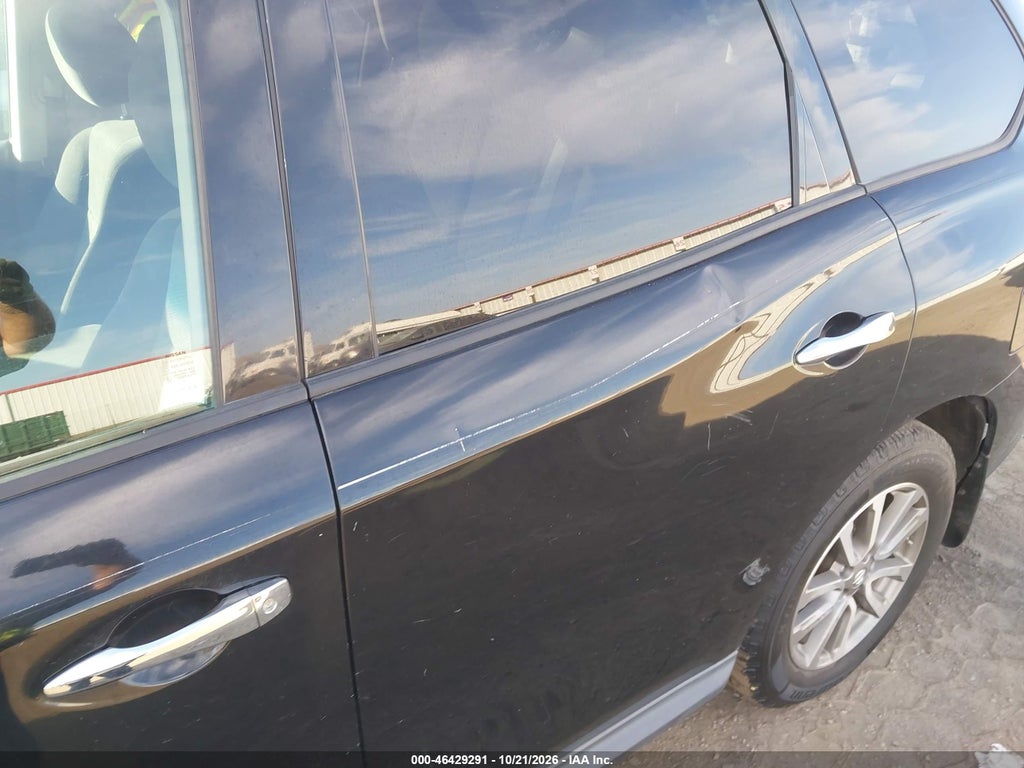 2013 Nissan Pathfinder S photo 6