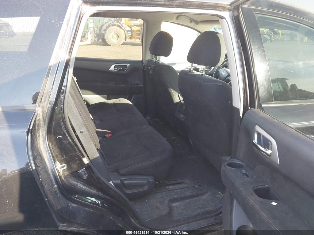 2013 Nissan Pathfinder S photo 8