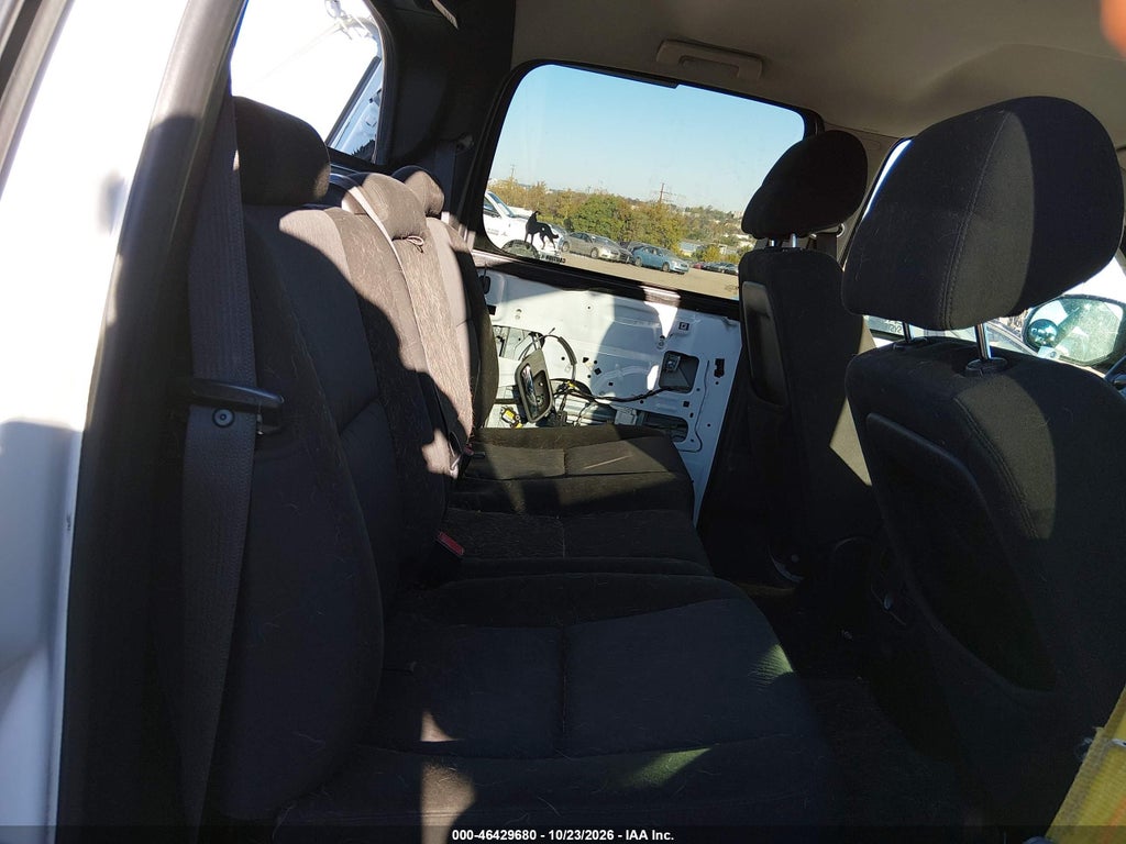 2010 Chevrolet Avalanche 1500 LS photo 8