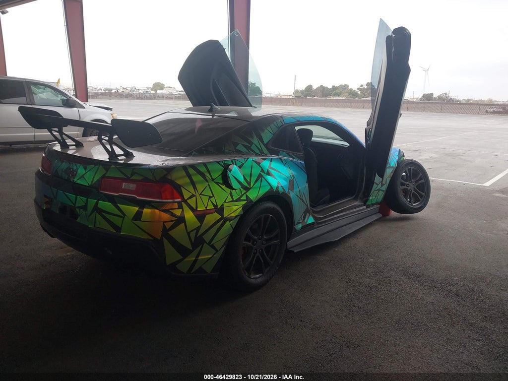2015 Chevrolet Camaro 2LS photo 4