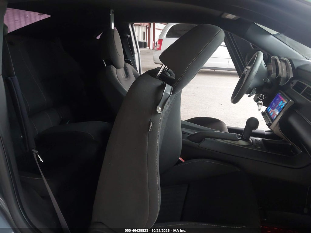 2015 Chevrolet Camaro 2LS photo 8