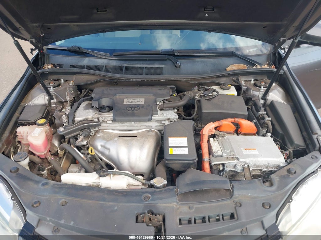 2015 Toyota Camry Hybrid LE photo 10