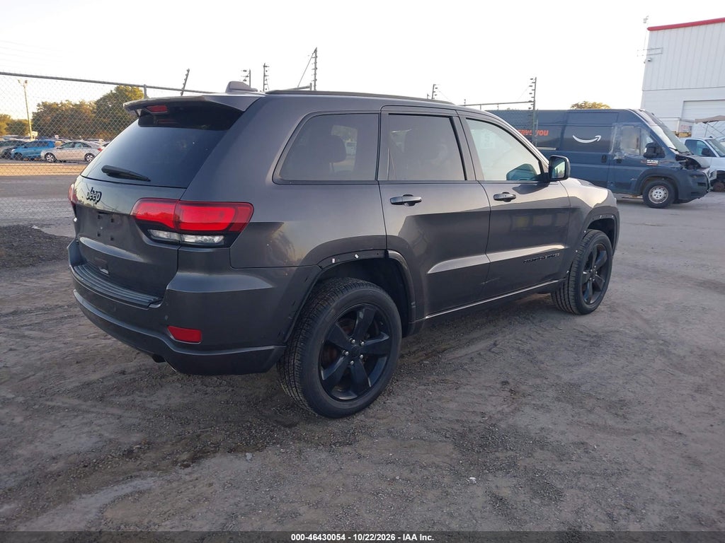 2015 Jeep Grand Cherokee Altitude photo 4