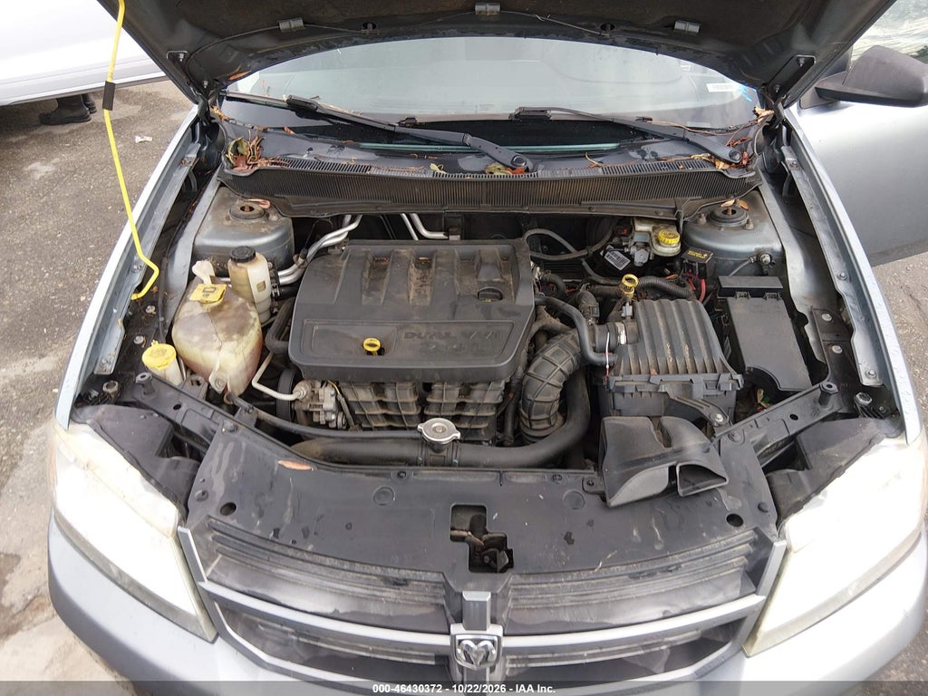 2010 Dodge Avenger SXT photo 10