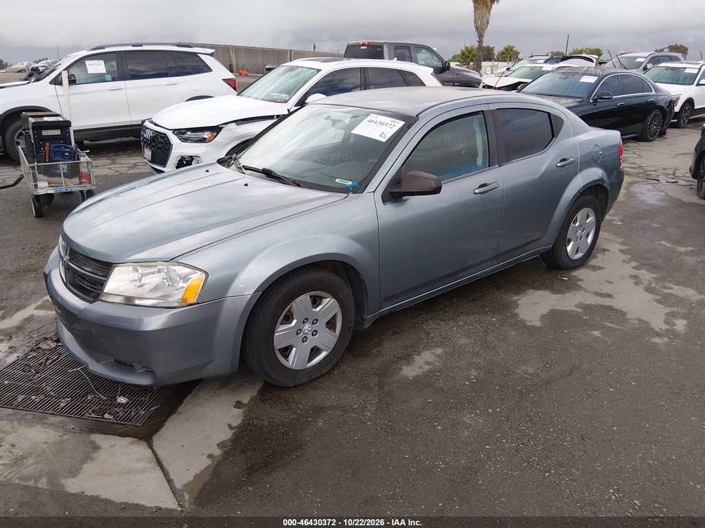 2010 Dodge Avenger SXT photo 2