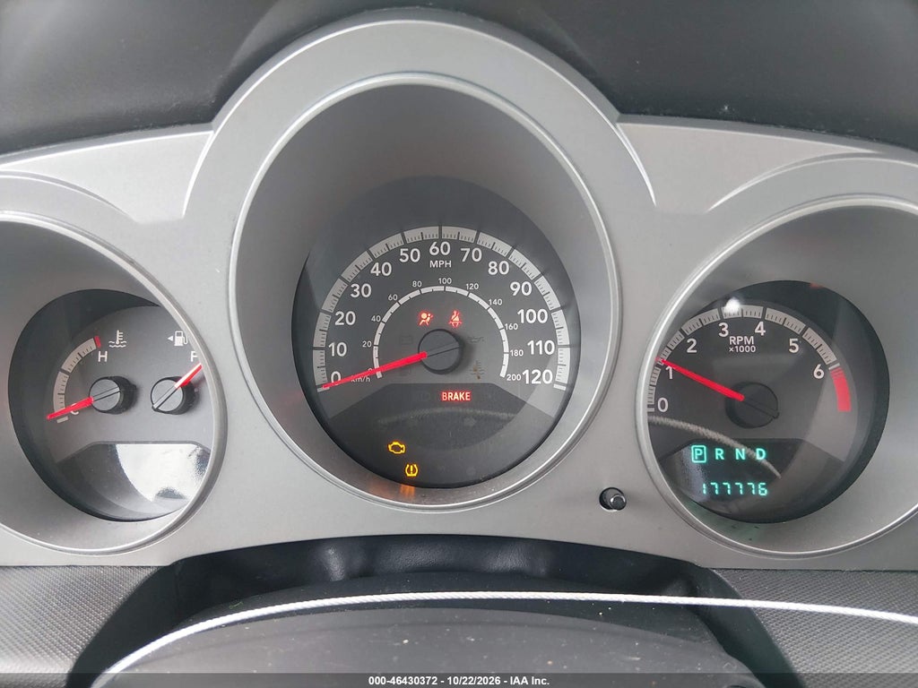 2010 Dodge Avenger SXT photo 7