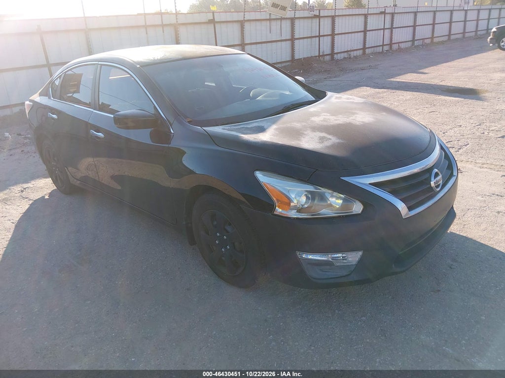 2014 Nissan Altima 2.5 S photo 1