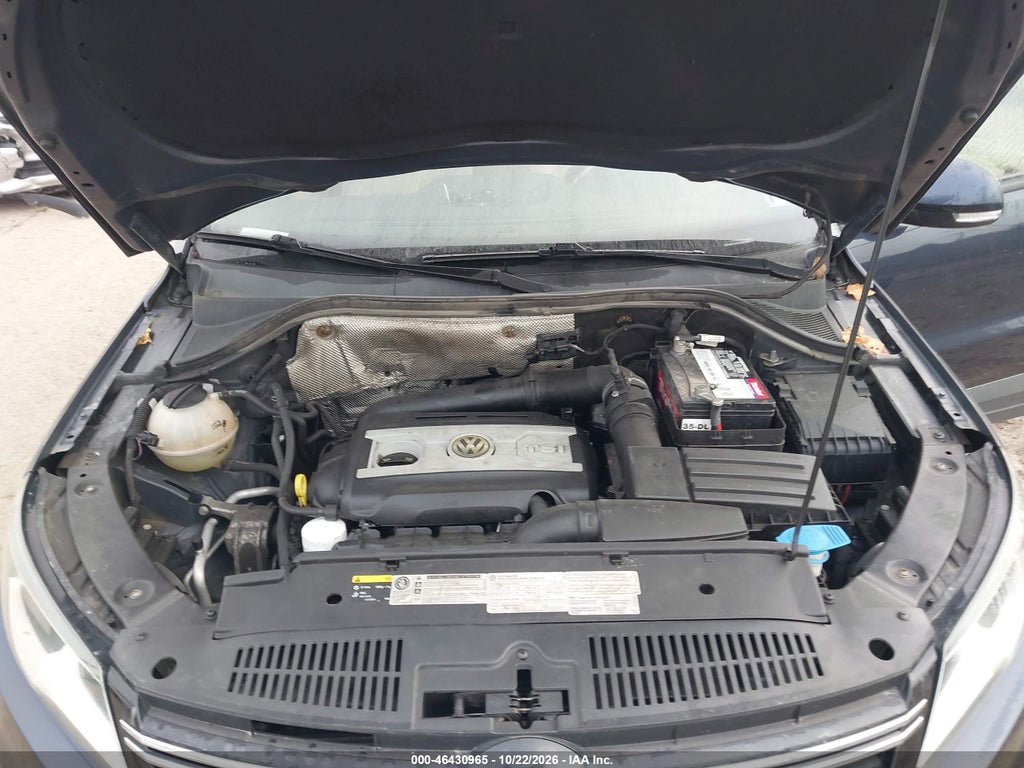 2016 Volkswagen Tiguan S photo 10