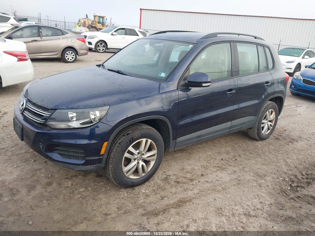 2016 Volkswagen Tiguan S photo 2