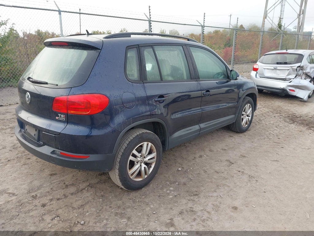 2016 Volkswagen Tiguan S photo 4