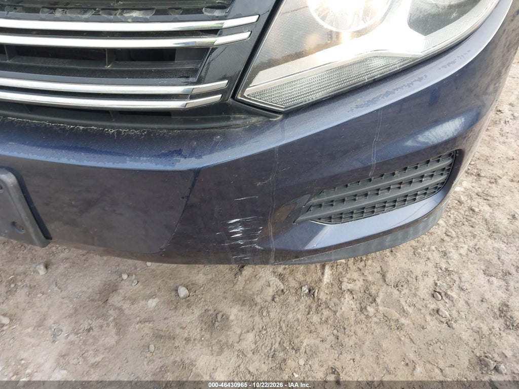 2016 Volkswagen Tiguan S photo 6