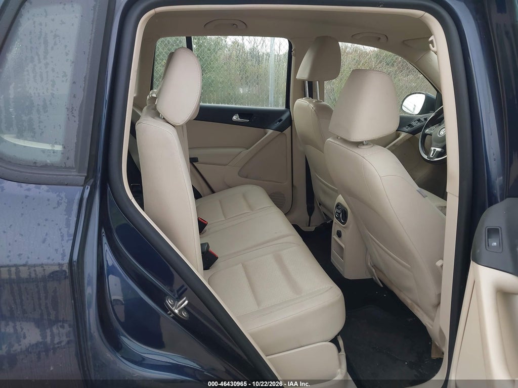 2016 Volkswagen Tiguan S photo 8