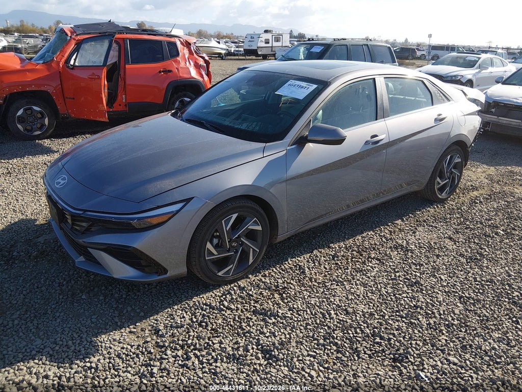 2025 Hyundai Elantra Limited photo 2