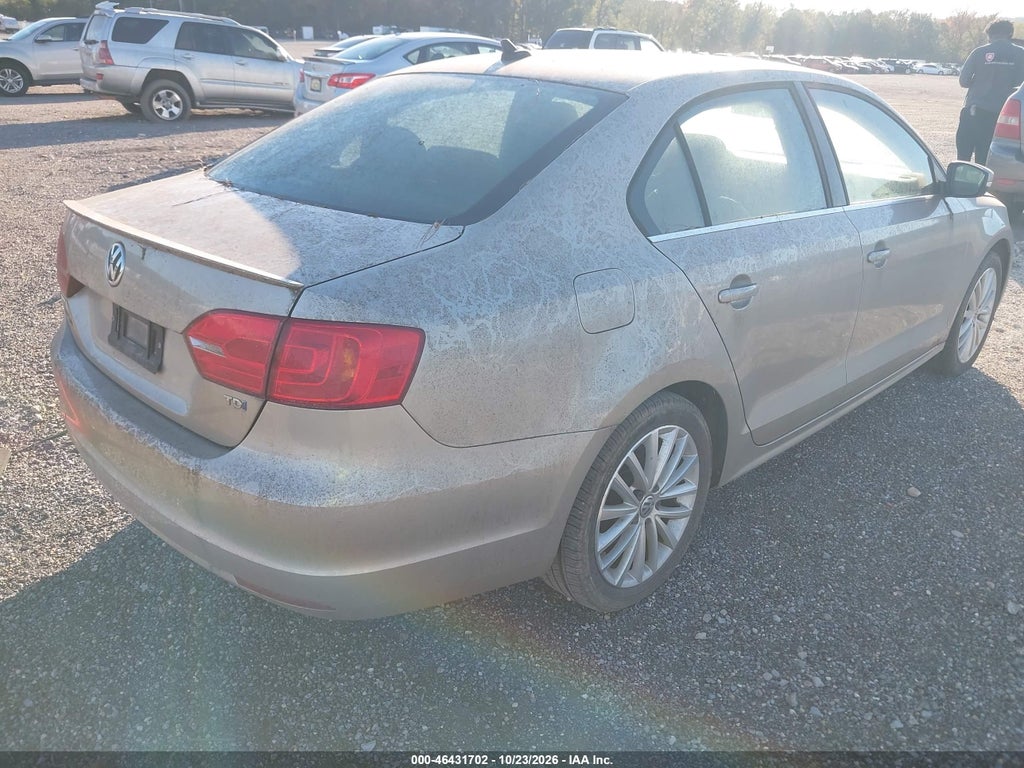 2014 Volkswagen Jetta 2.0L TDI photo 4