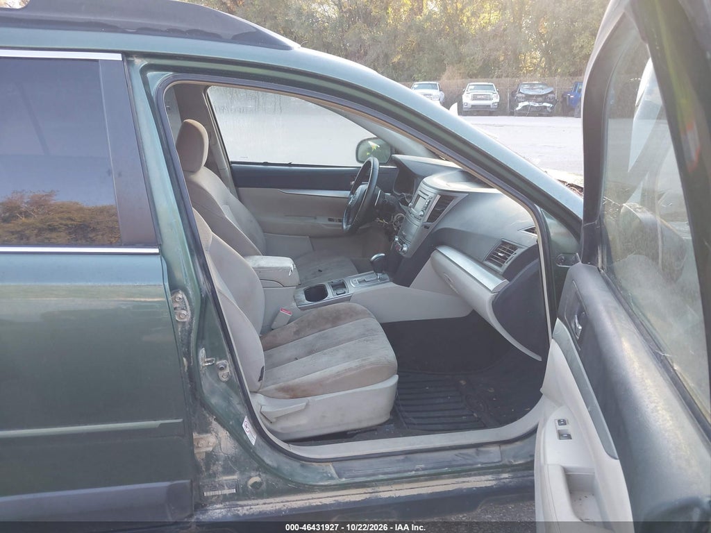 2014 Subaru Outback 2.5I Premium photo 5