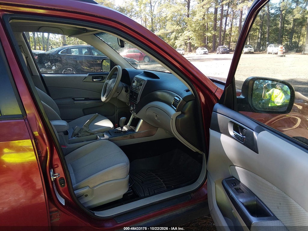 2011 Subaru Forester 2.5X Premium photo 5
