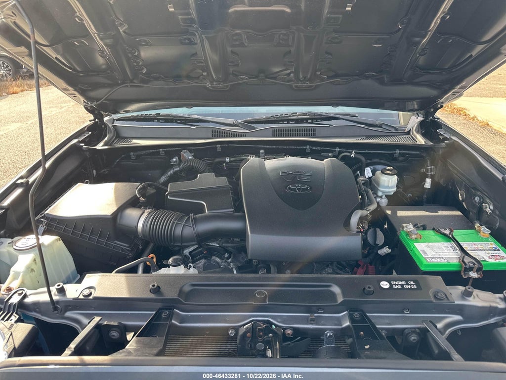 2019 Toyota Tacoma SR5 V6 photo 10