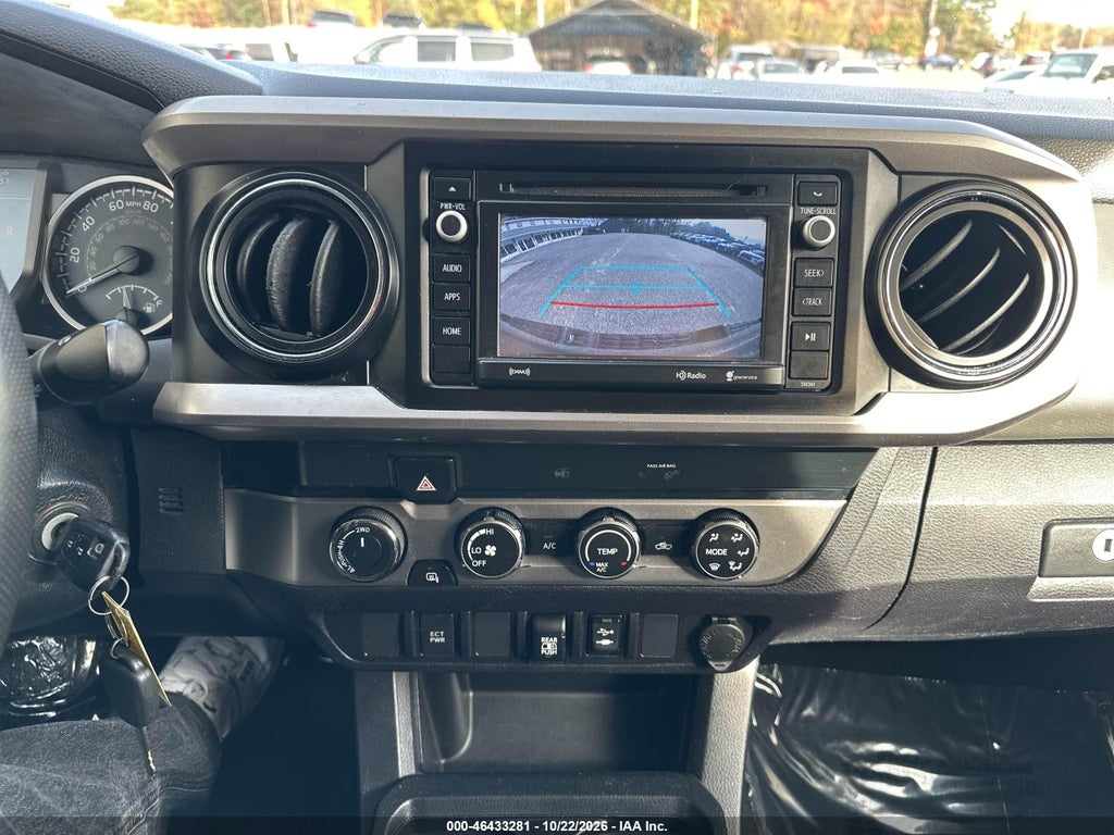 2019 Toyota Tacoma SR5 V6 photo 6