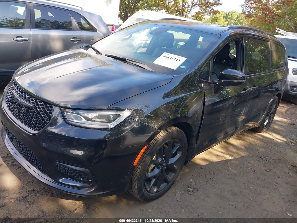 2026 Chrysler Pacifica Limited photo 2