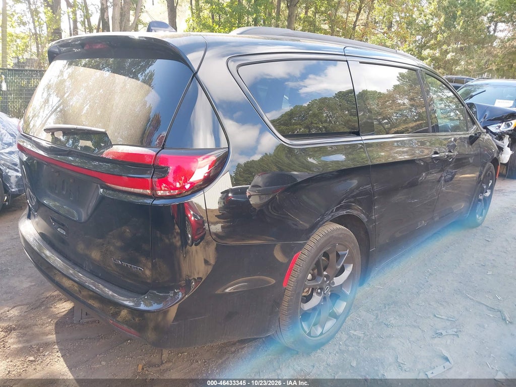 2026 Chrysler Pacifica Limited photo 4