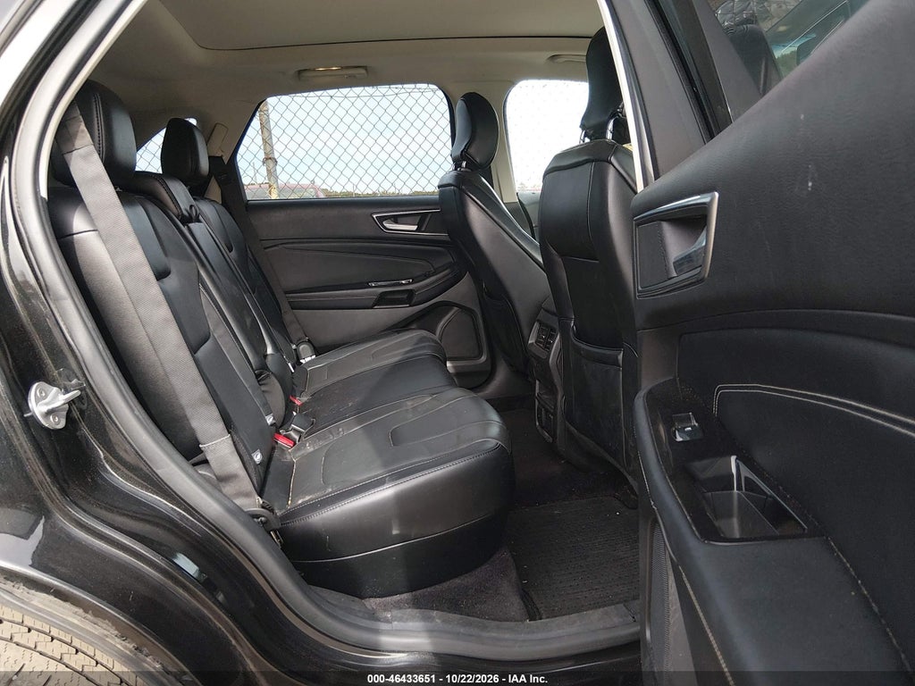 2015 Ford Edge Titanium photo 8