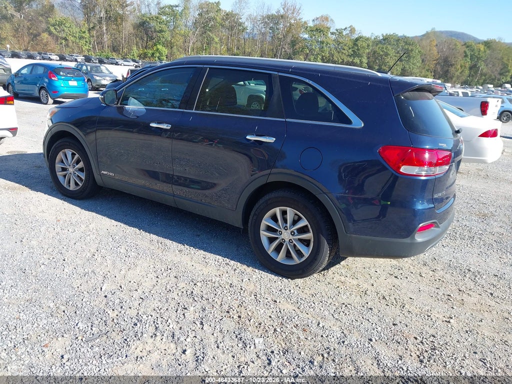 2017 Kia Sorento LX/L photo 3
