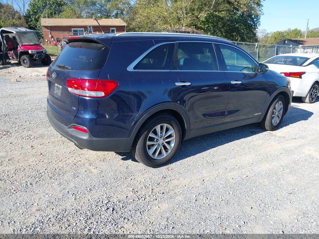2017 Kia Sorento LX/L photo 4