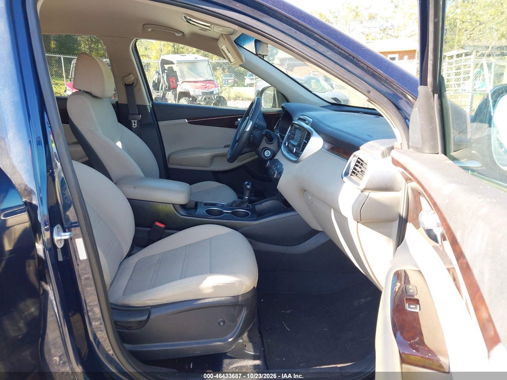 2017 Kia Sorento LX/L photo 5