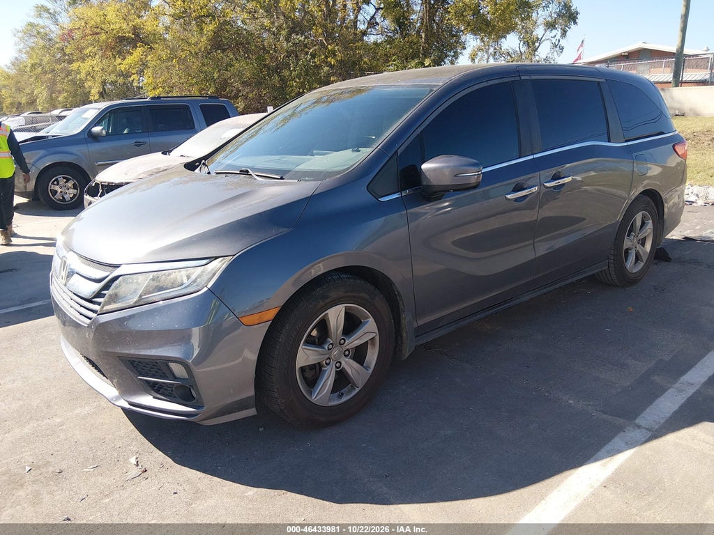 2018 Honda Odyssey EX photo 2