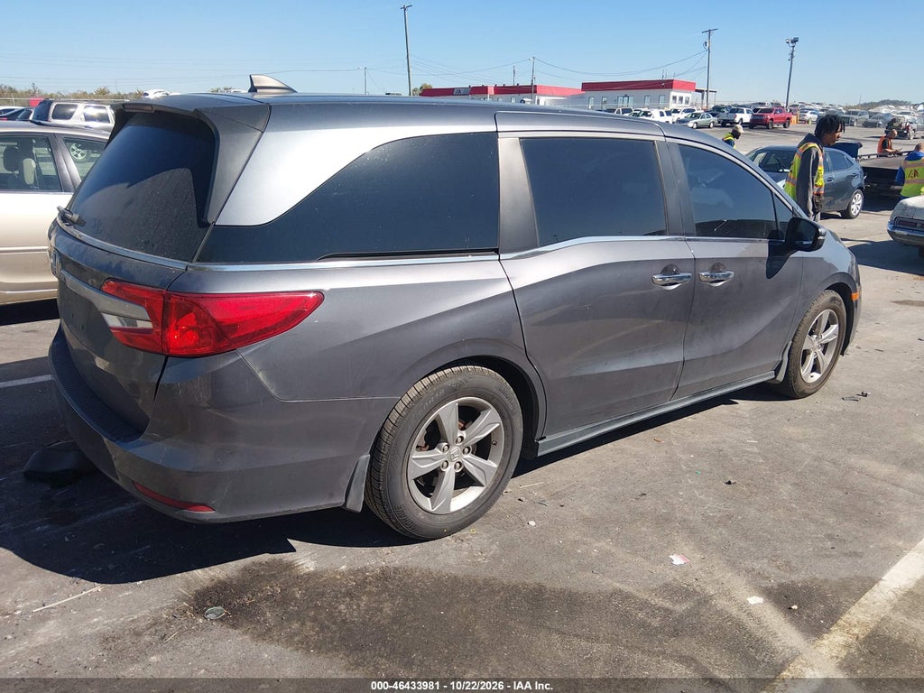 2018 Honda Odyssey EX photo 4