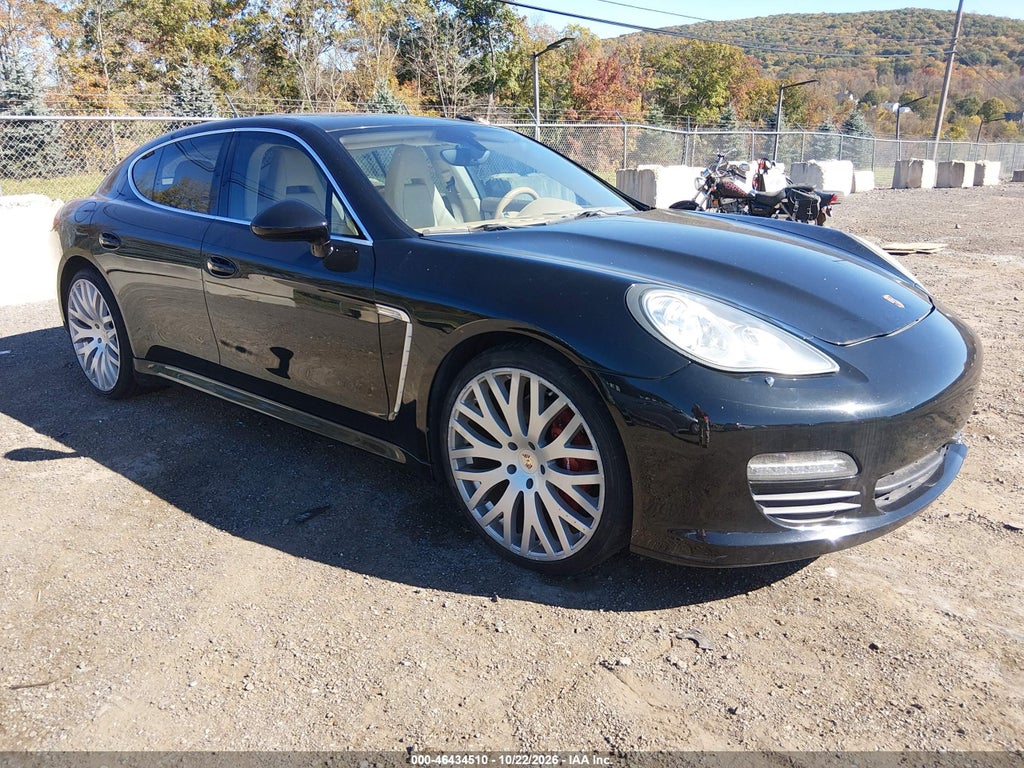 2010 Porsche Panamera S photo 1