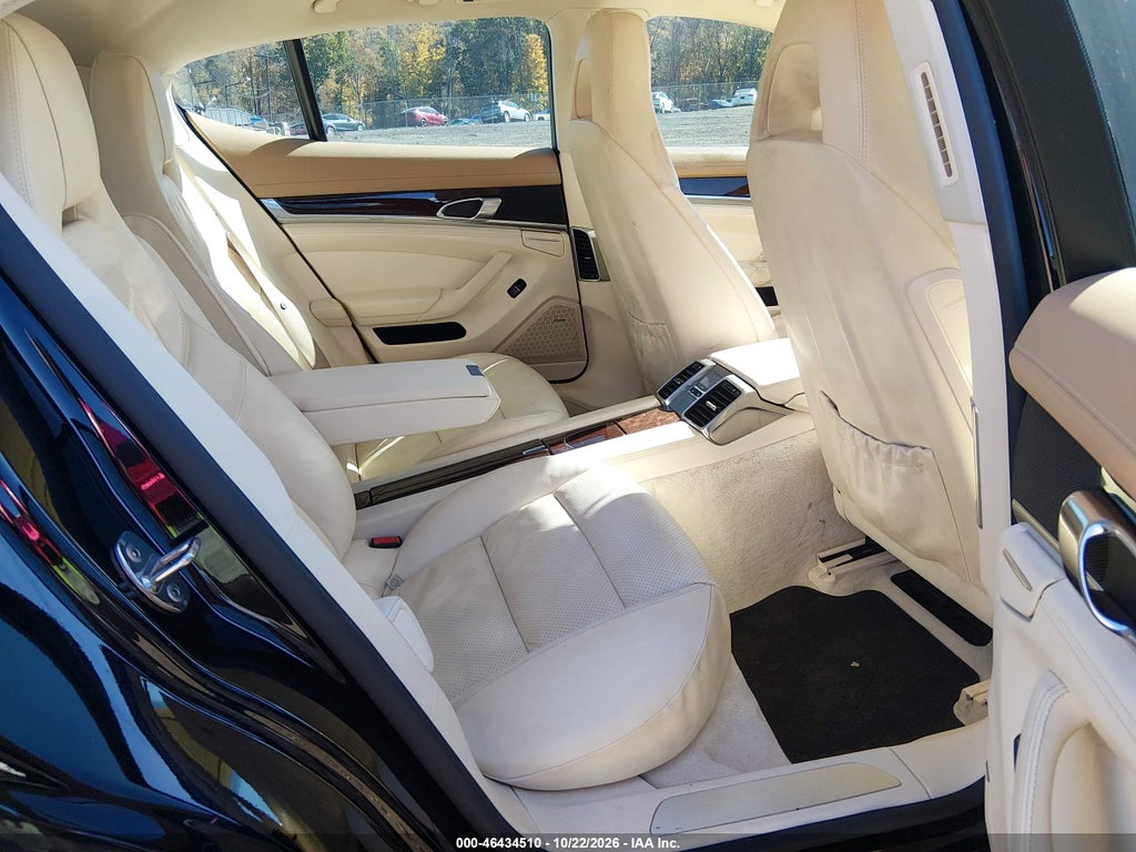 2010 Porsche Panamera S photo 8