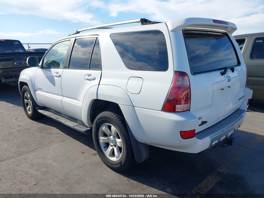 2004 Toyota 4RUNNER SR5/Sport photo 3