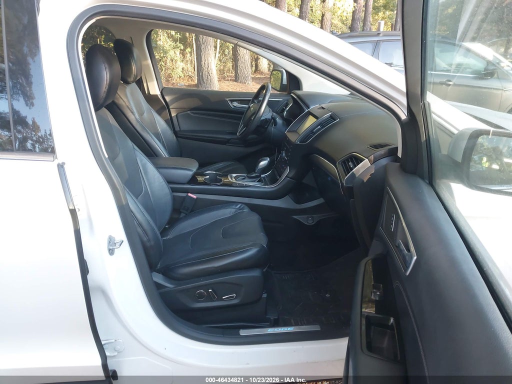2015 Ford Edge Titanium photo 5