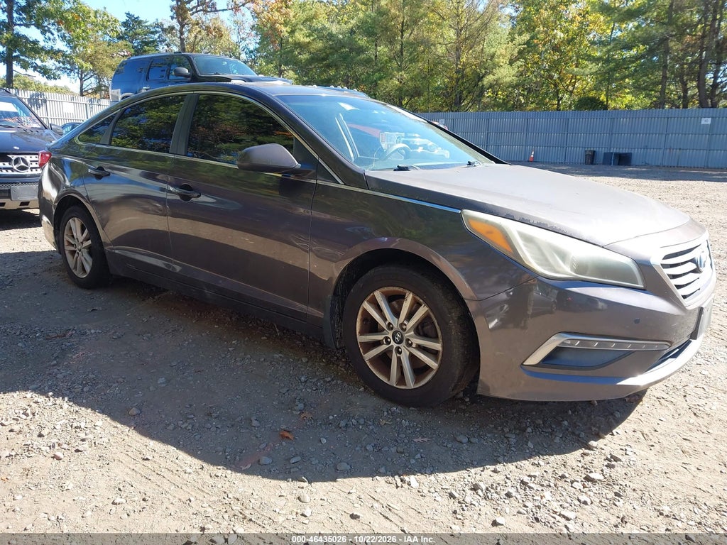 2015 Hyundai Sonata SE photo 1