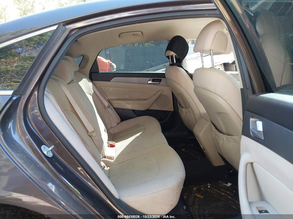 2015 Hyundai Sonata SE photo 8