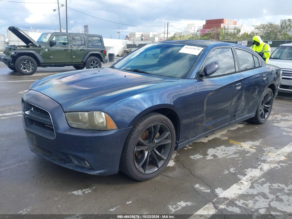 2011 Dodge Charger photo 2