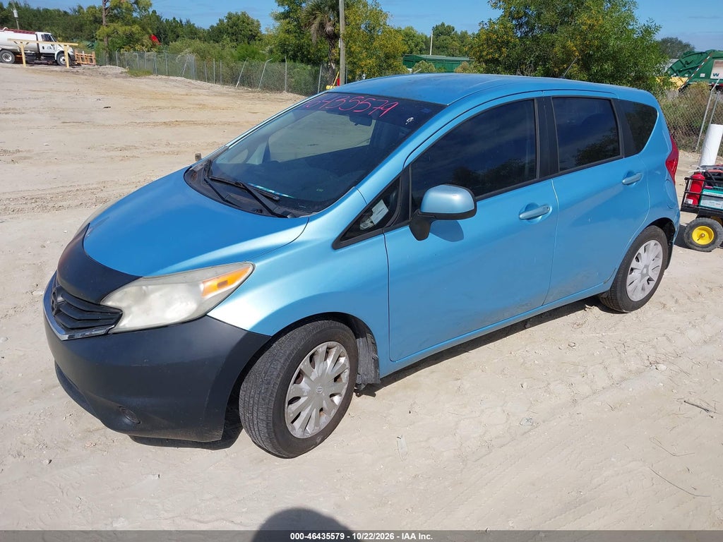 2014 Nissan Versa Note SV photo 2