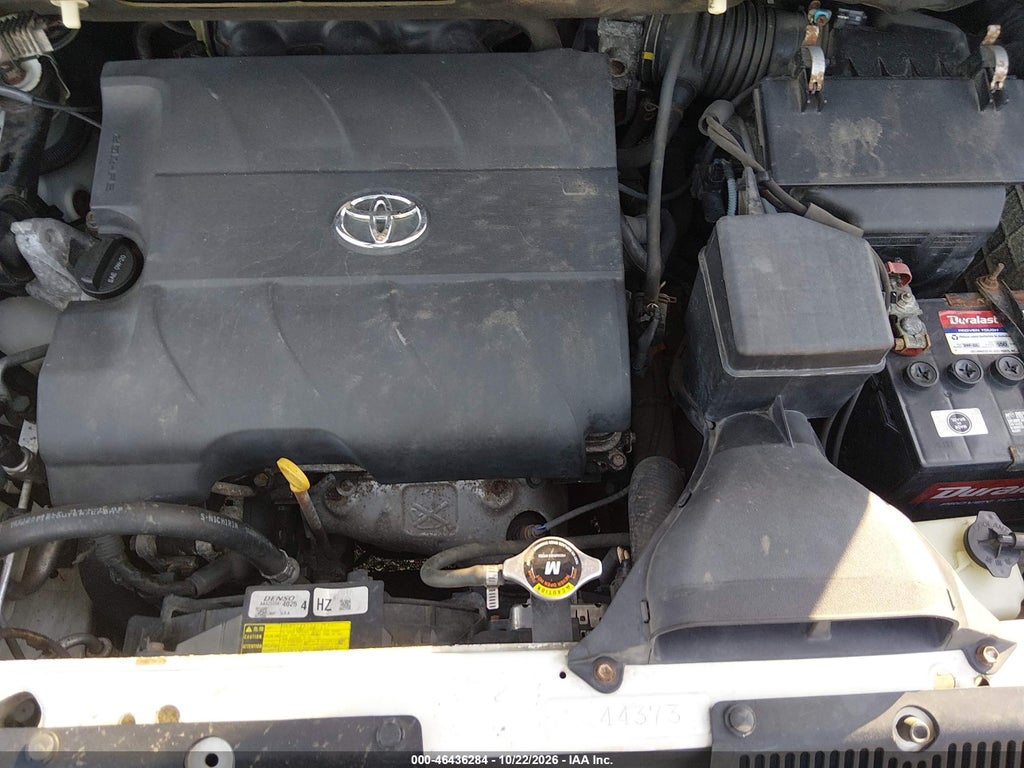 2012 Toyota Sienna LE V6 8 Passenger photo 10